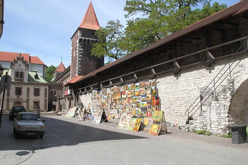 Mury obronne przy Bramie Floriańskiej