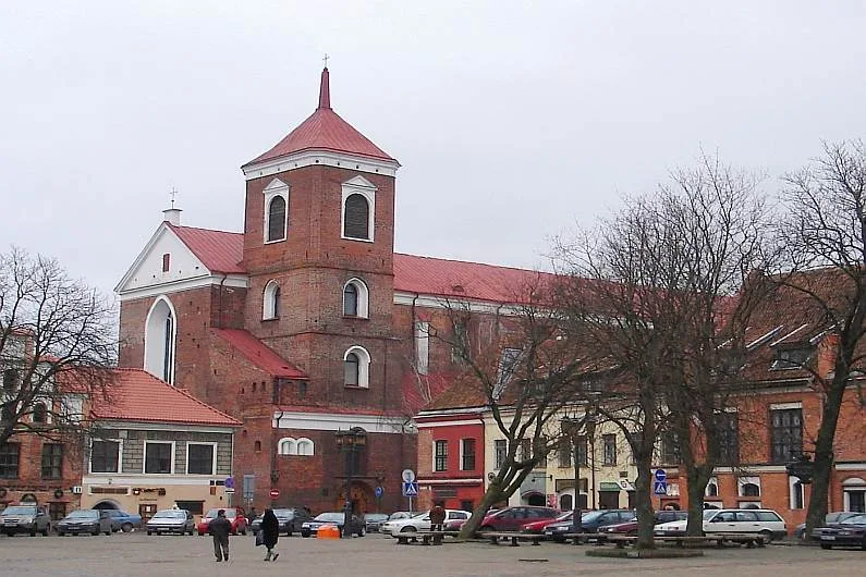 Bazylika archikatedralna Świętych Apostołów Piotra i Pawła w Kownie